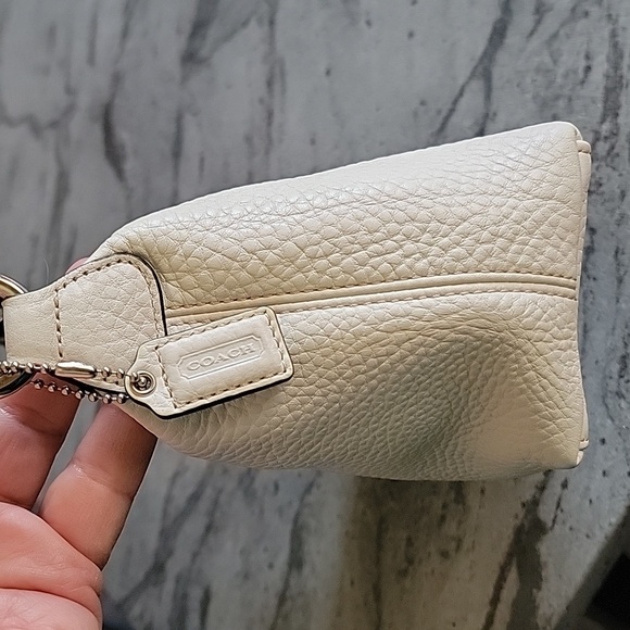 COACH Small/Mini Leatherware Bag Ivory Pebble Leather NWOT - Picture 3 of 13